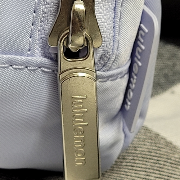 Lululemon Everywhere Belt Bag Pastel Periwinkle Spring Like New - Picture 14 of 16